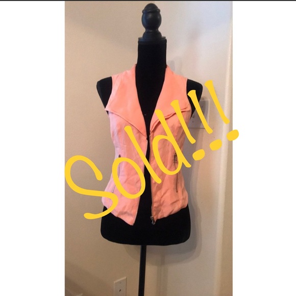 bebe Tops - 🧡Bebe Casey Flutter Vest NWT🧡